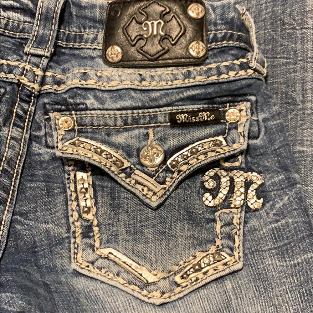 Jeans - Picture 7 of 8